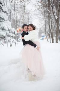 Winter wedding dates are becoming increasingly popular. 